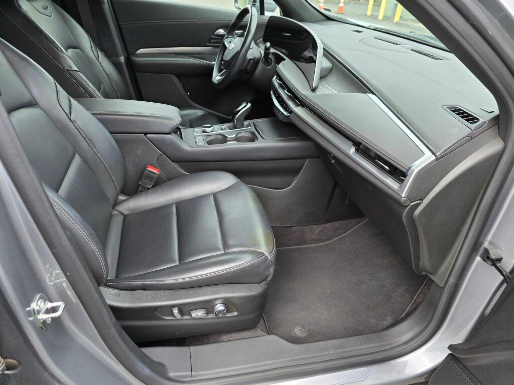 used 2024 Cadillac XT4 car, priced at $32,541