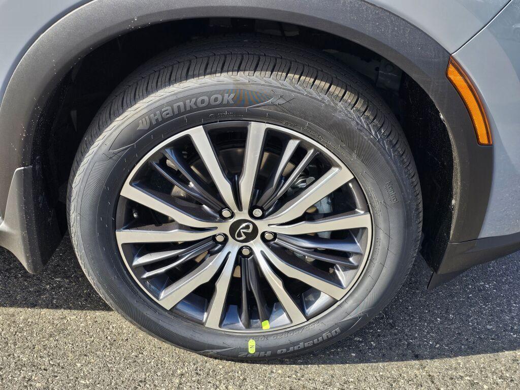 new 2025 INFINITI QX60 car, priced at $53,710