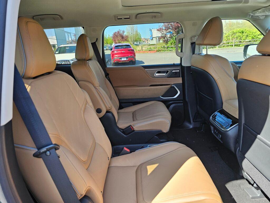 new 2025 INFINITI QX80 car, priced at $82,410