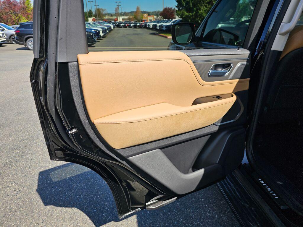 new 2025 INFINITI QX80 car, priced at $82,410