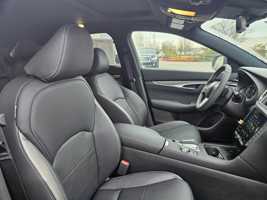 new 2025 INFINITI QX55 car