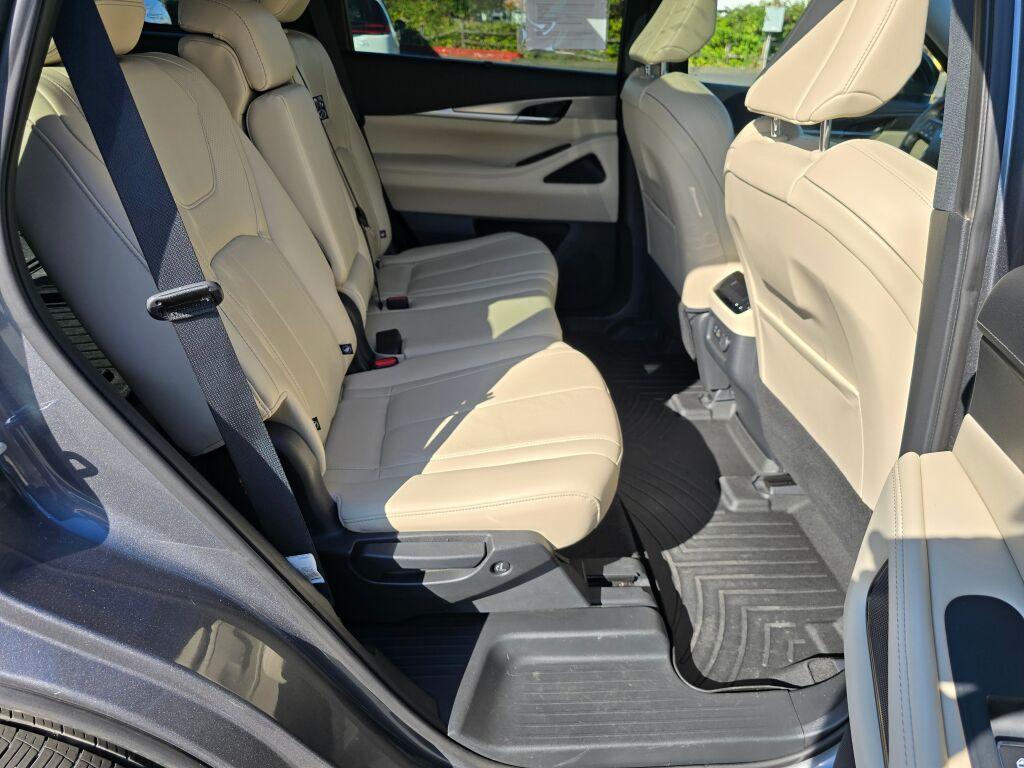 used 2023 INFINITI QX60 car
