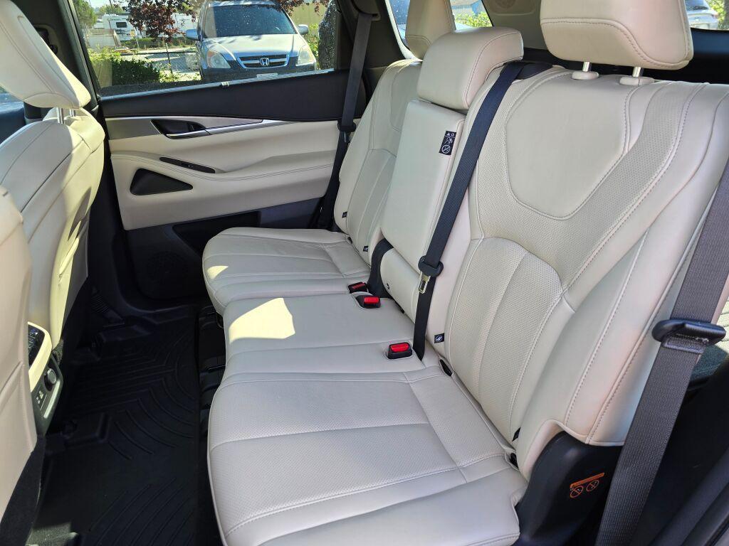 used 2023 INFINITI QX60 car