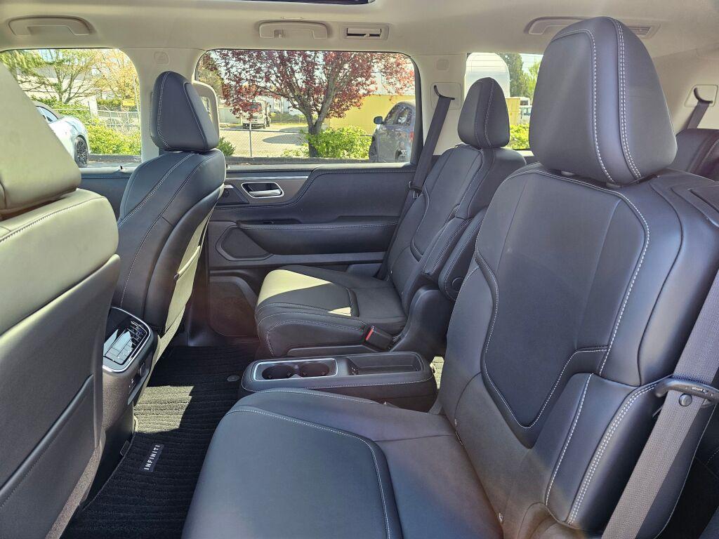 new 2025 INFINITI QX80 car, priced at $75,610