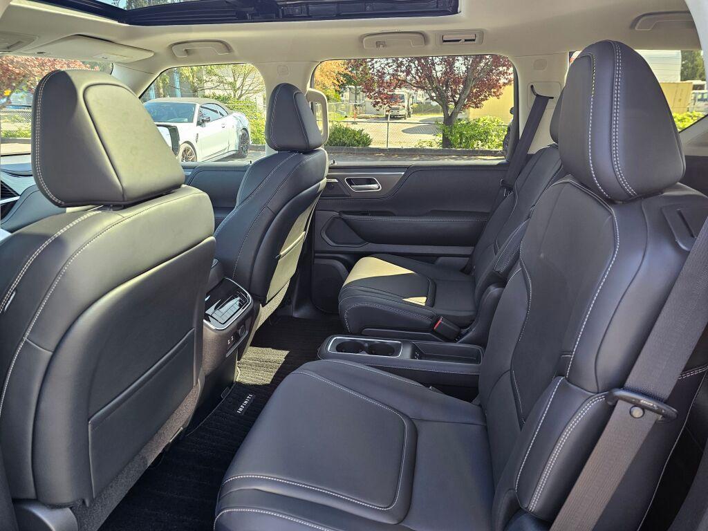 new 2025 INFINITI QX80 car, priced at $75,610