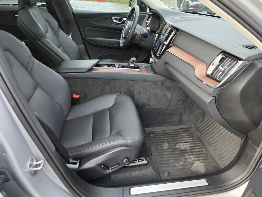 used 2023 Volvo XC60 car, priced at $38,524
