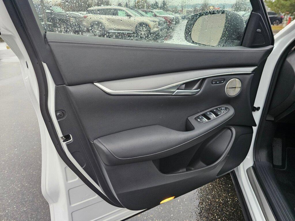 new 2025 INFINITI QX50 car