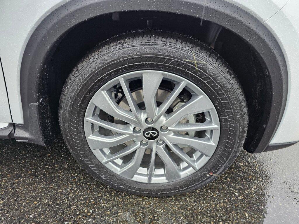 new 2025 INFINITI QX50 car