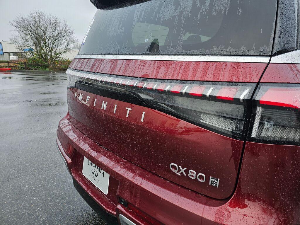 new 2025 INFINITI QX80 car, priced at $90,700