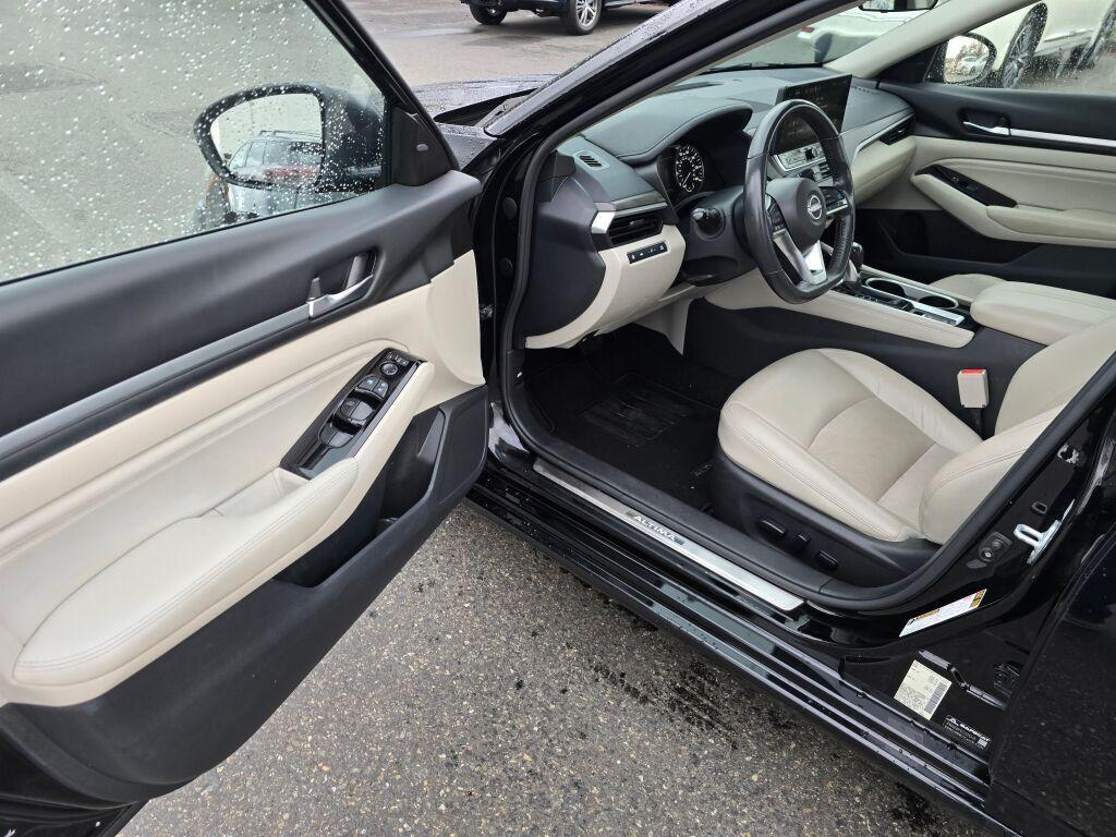 used 2023 Nissan Altima car, priced at $19,976