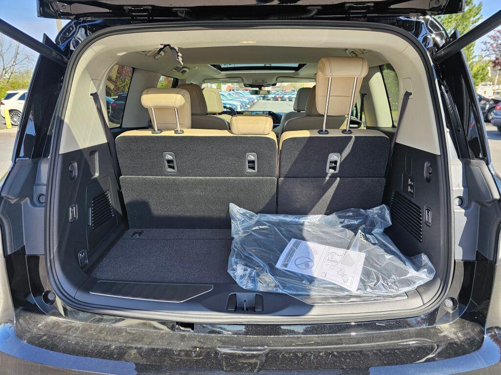 new 2025 INFINITI QX80 car, priced at $74,910