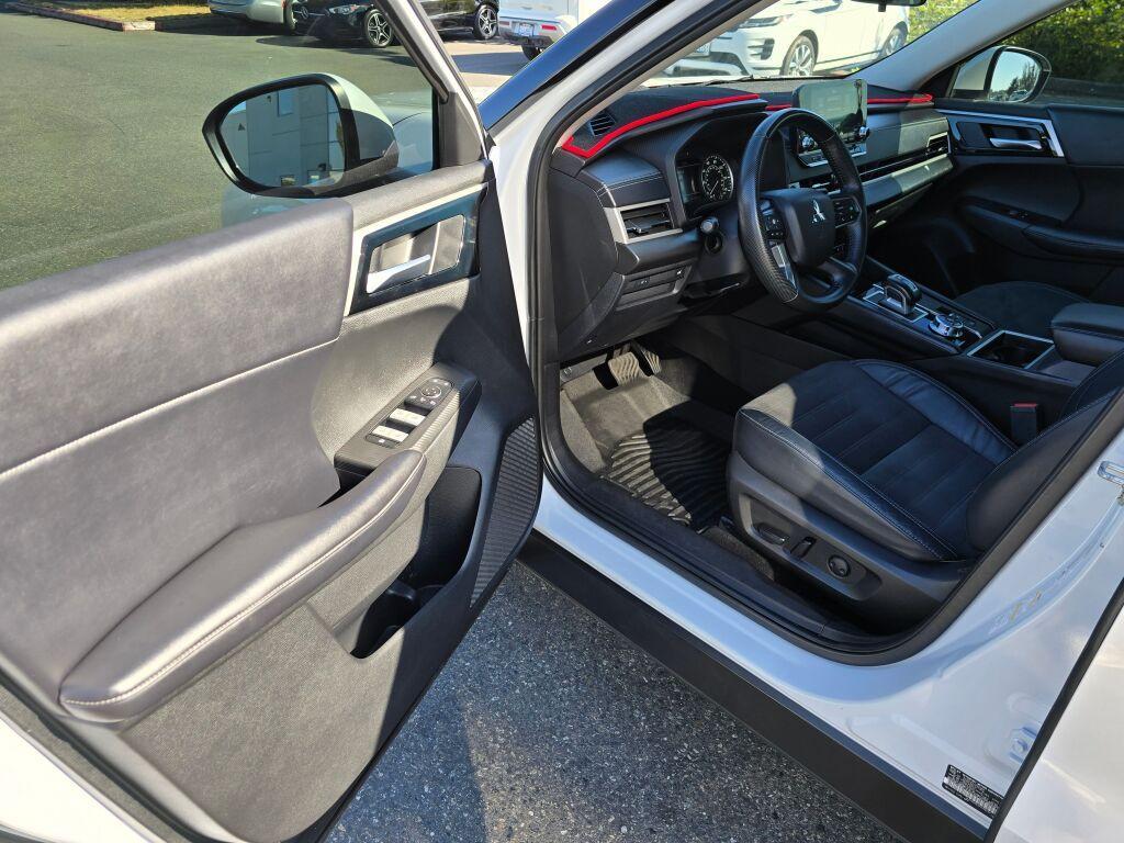 used 2023 Mitsubishi Outlander car, priced at $21,985