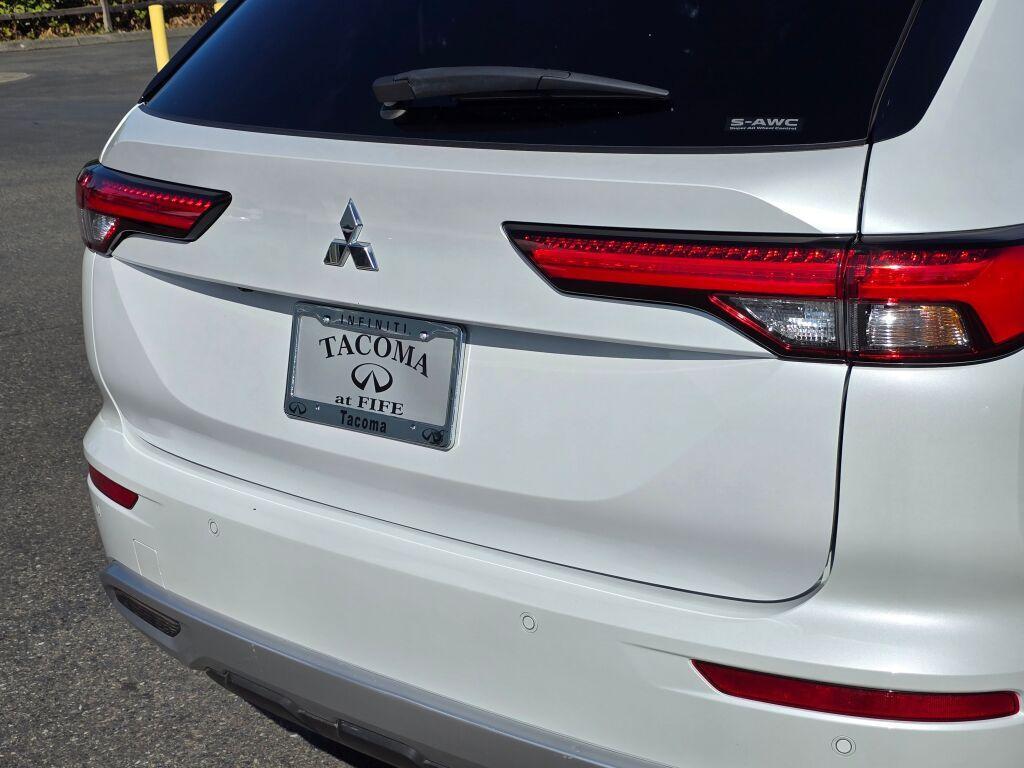 used 2023 Mitsubishi Outlander car, priced at $21,985