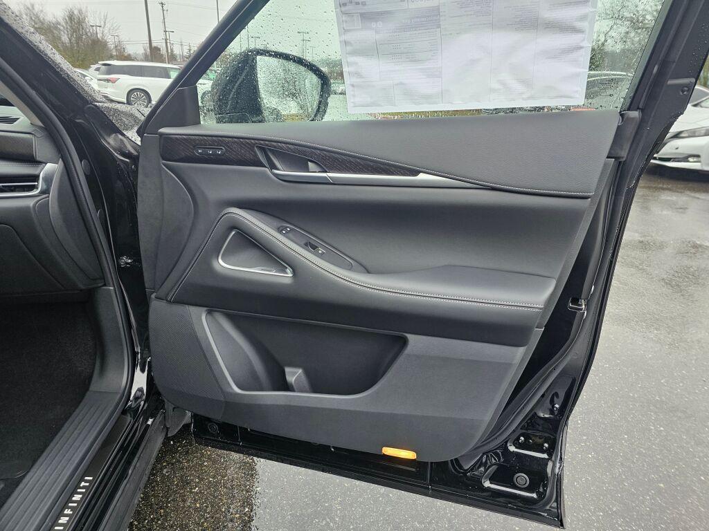 new 2025 INFINITI QX60 car