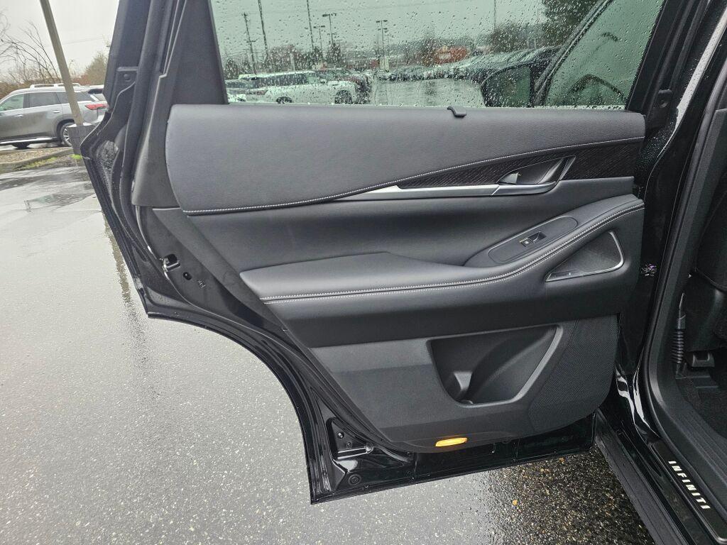 new 2025 INFINITI QX60 car