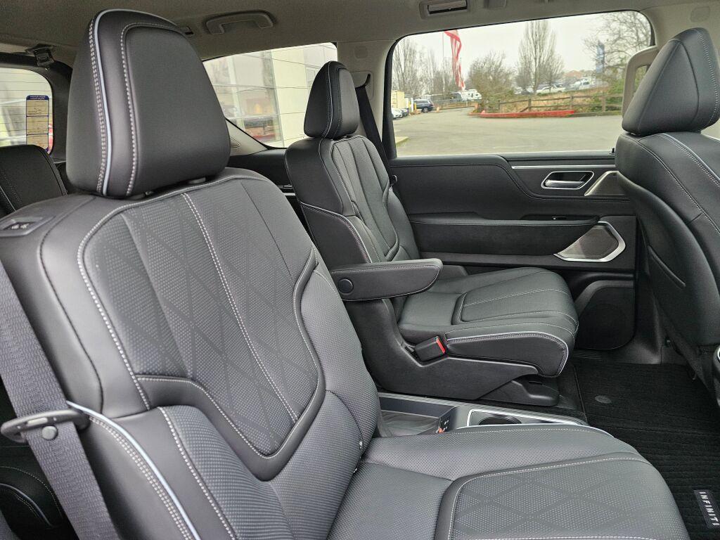 new 2025 INFINITI QX80 car, priced at $89,975