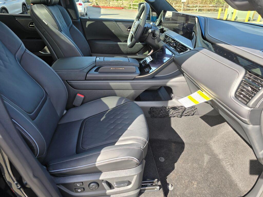 new 2025 INFINITI QX80 car, priced at $99,810