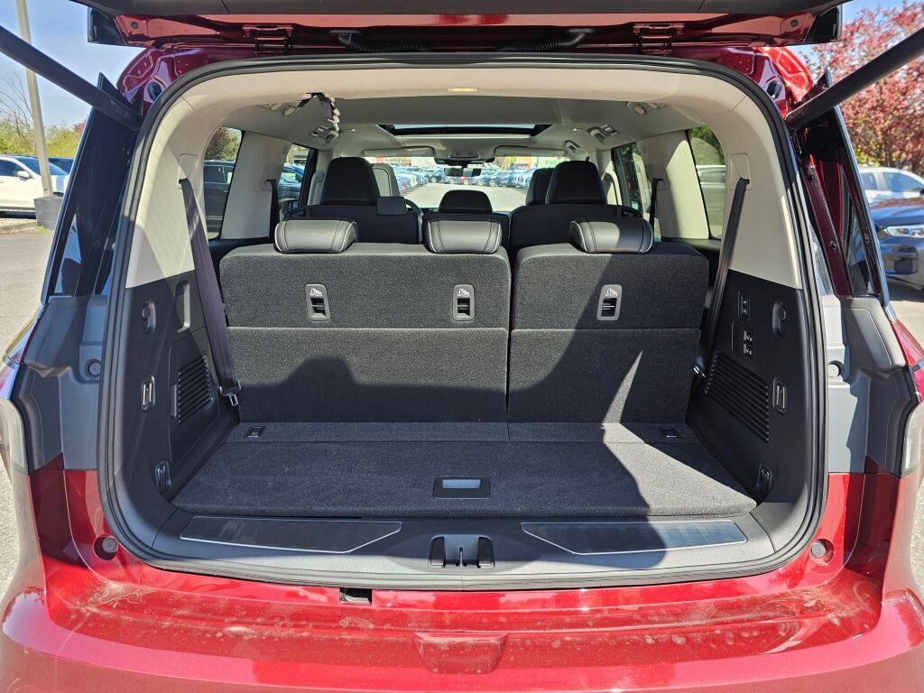 new 2025 INFINITI QX80 car, priced at $83,500