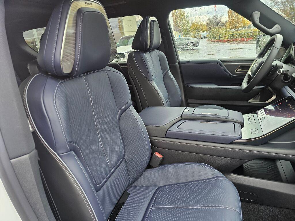 new 2026 INFINITI QX80 car, priced at $101,925