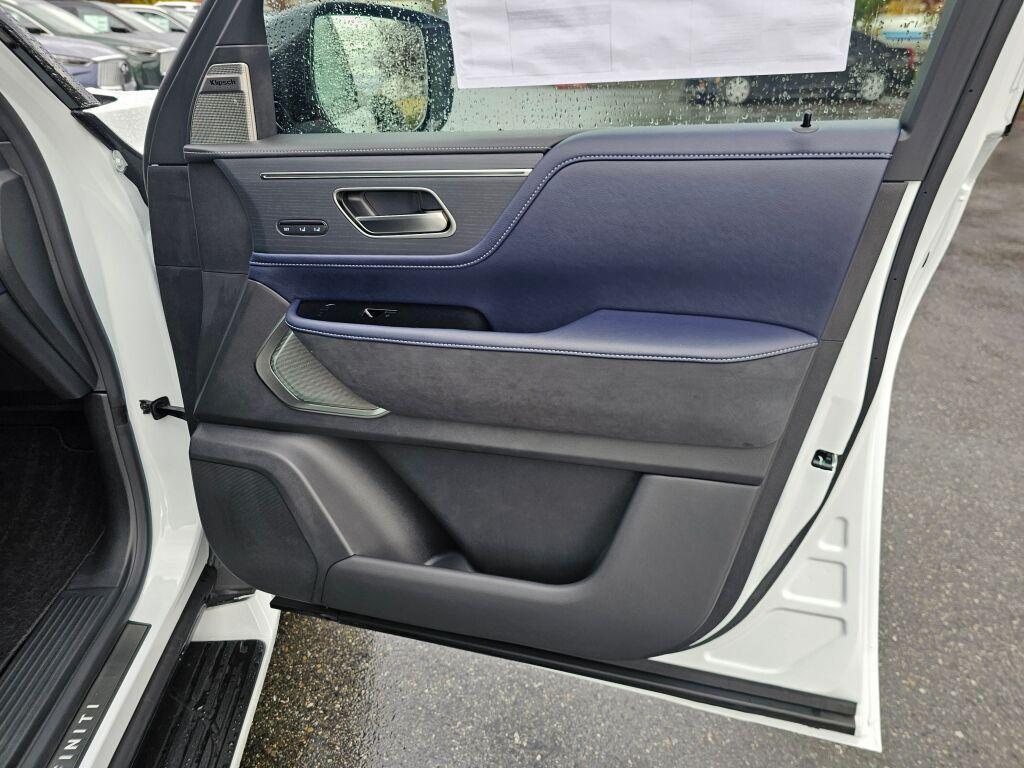 new 2026 INFINITI QX80 car, priced at $101,925