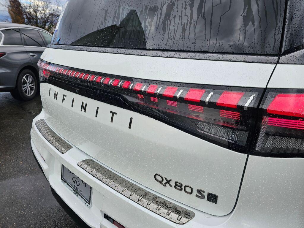 new 2026 INFINITI QX80 car, priced at $101,925