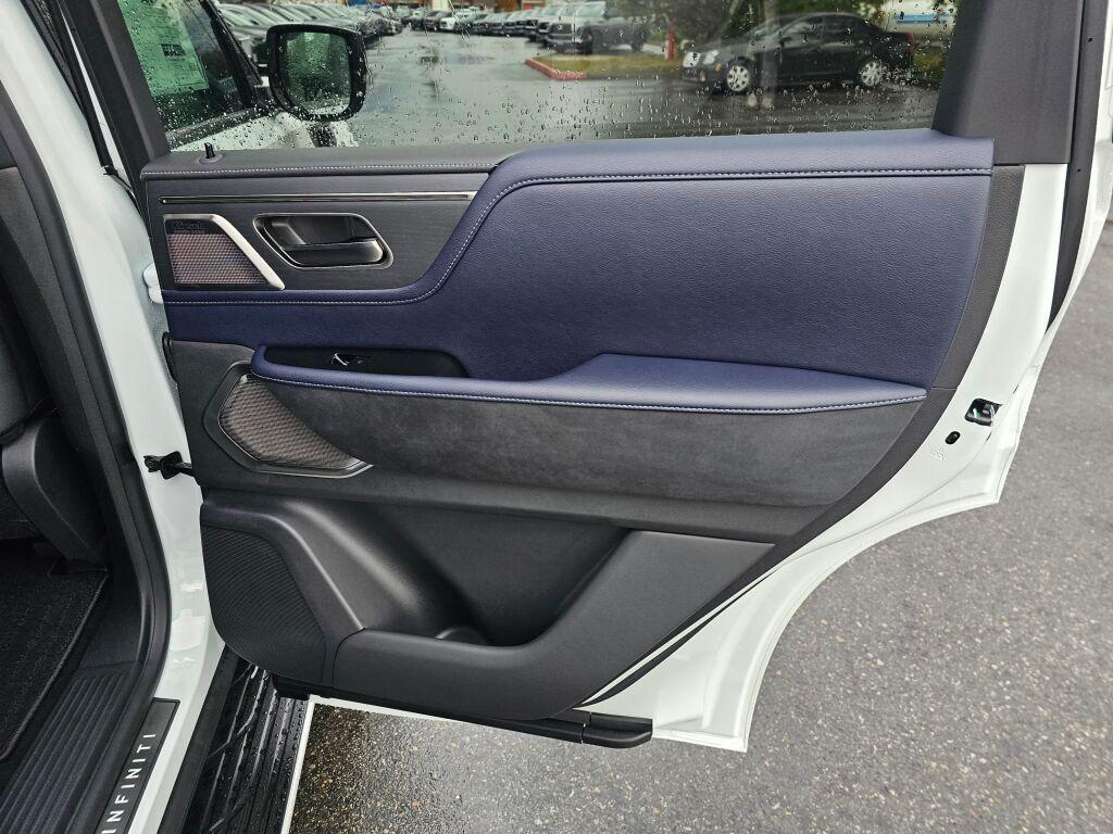 new 2026 INFINITI QX80 car, priced at $101,925