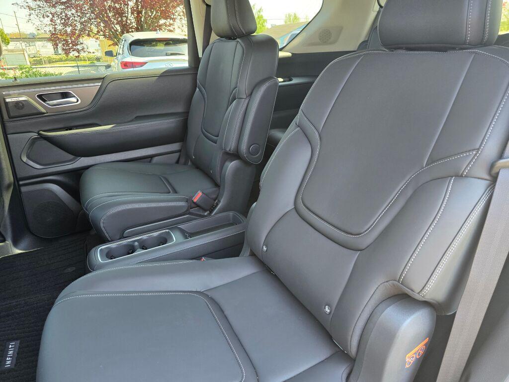 new 2025 INFINITI QX80 car, priced at $74,910