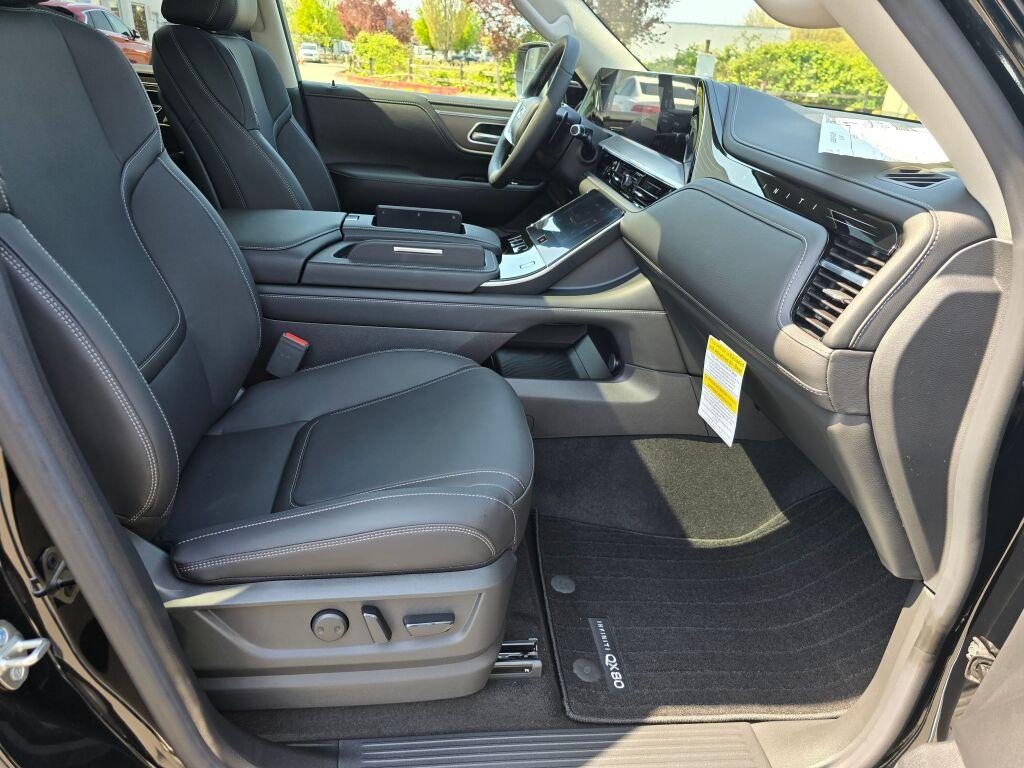 new 2025 INFINITI QX80 car, priced at $74,910