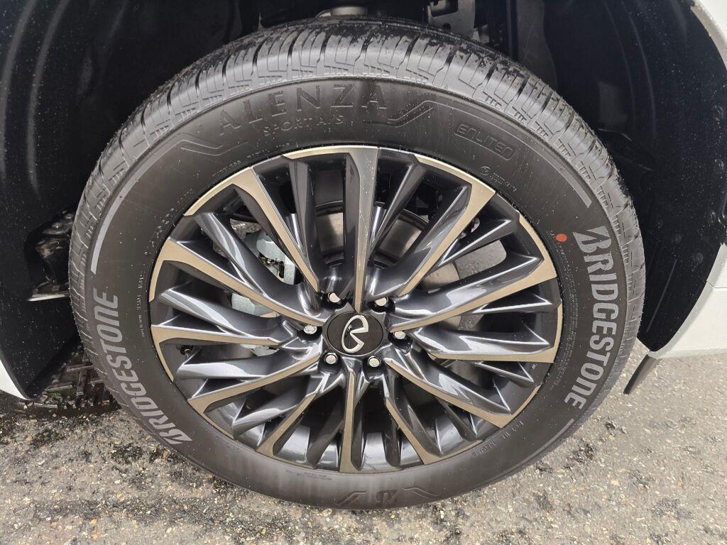 new 2026 INFINITI QX80 car, priced at $117,920