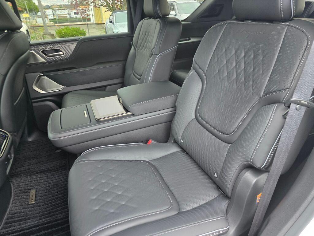 new 2026 INFINITI QX80 car, priced at $117,920