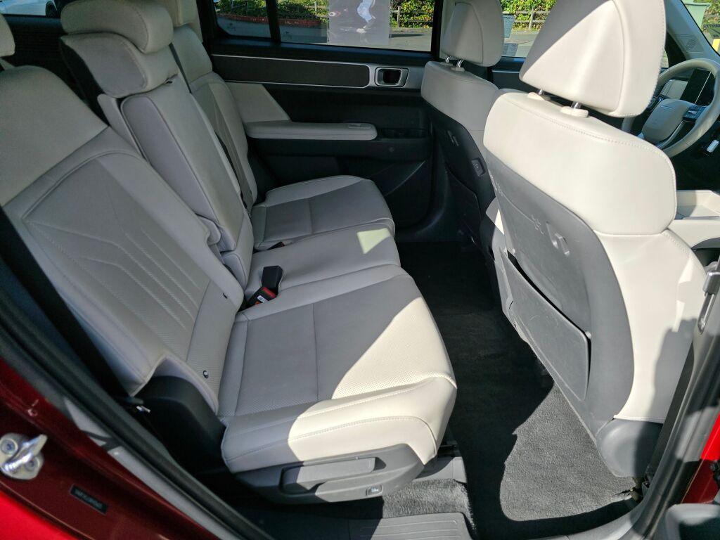used 2024 Hyundai Santa Fe car, priced at $27,985