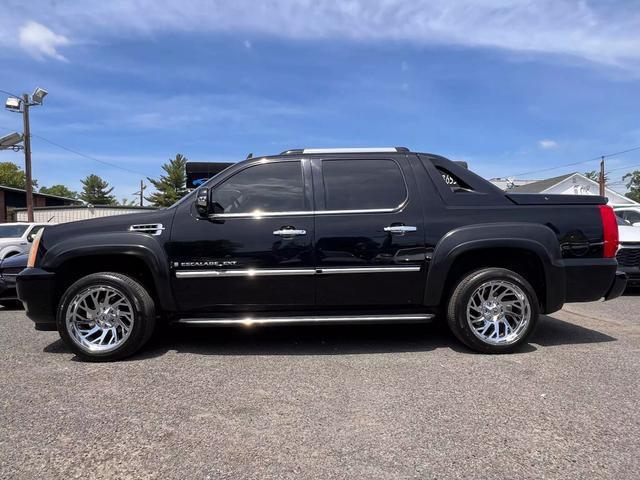 used 2008 Cadillac Escalade EXT car, priced at $12,795