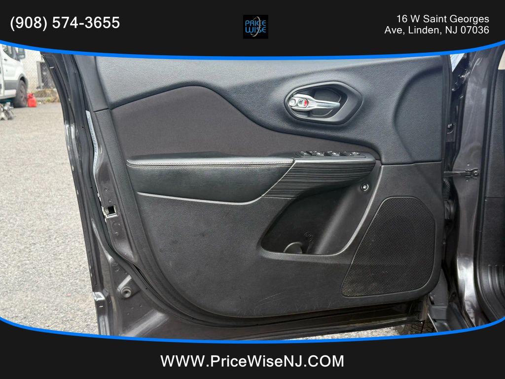 used 2015 Jeep Cherokee car, priced at $8,995