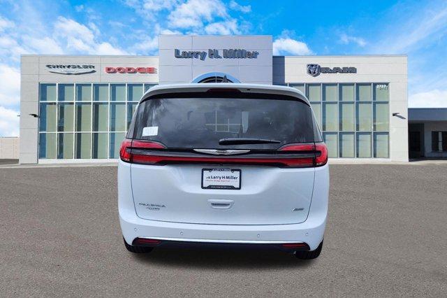 new 2024 Chrysler Pacifica car, priced at $48,162
