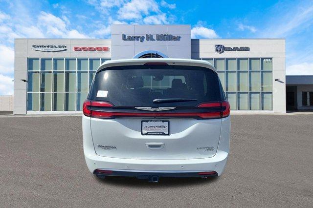new 2024 Chrysler Pacifica car, priced at $50,834