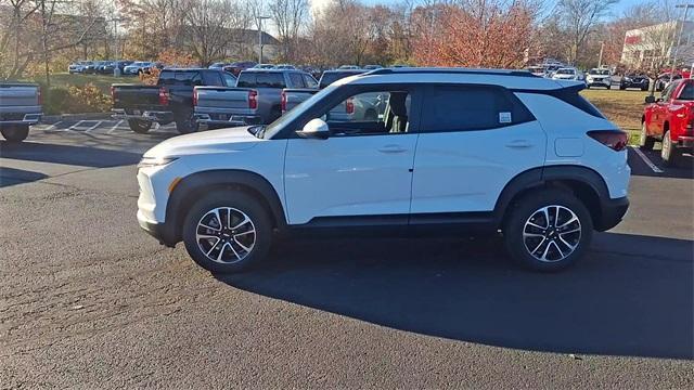 new 2025 Chevrolet TrailBlazer car, priced at $31,108