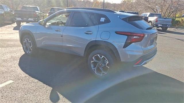 new 2025 Chevrolet Trax car, priced at $25,485