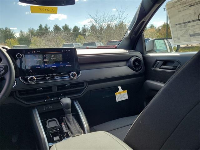 new 2024 Chevrolet Colorado car, priced at $31,815