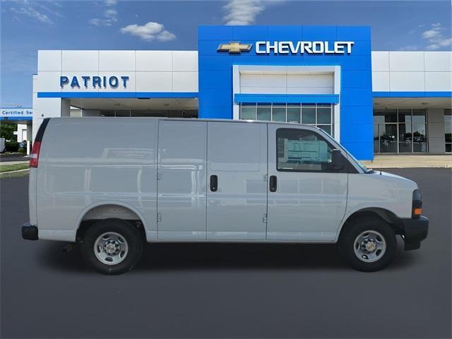 new 2024 Chevrolet Express 2500 car