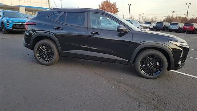 new 2025 Chevrolet Trax car, priced at $26,810