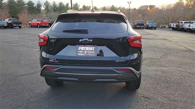 new 2025 Chevrolet Trax car, priced at $26,810