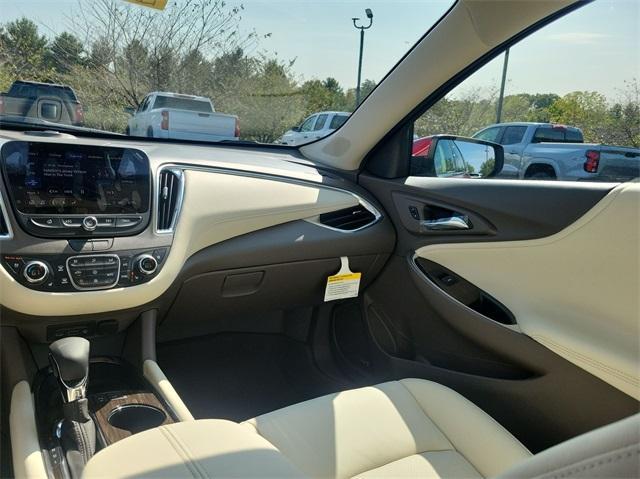 new 2025 Chevrolet Malibu car, priced at $35,023