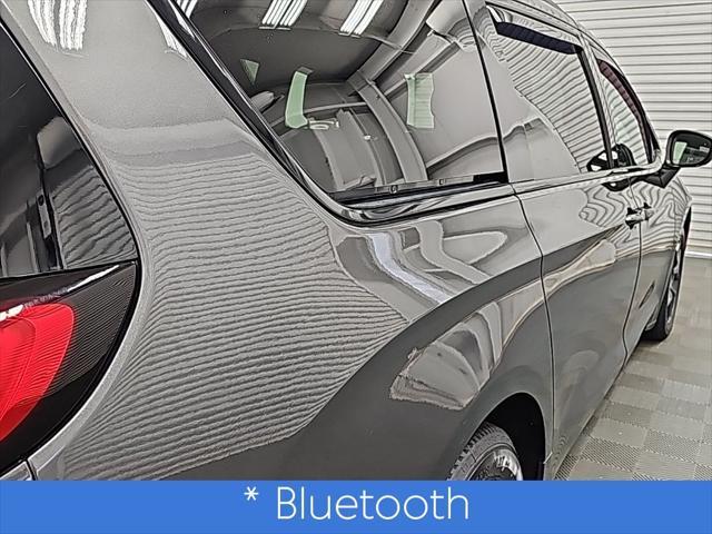 used 2018 Chrysler Pacifica car, priced at $18,500