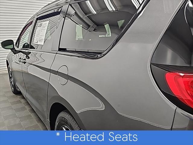 used 2018 Chrysler Pacifica car, priced at $18,500