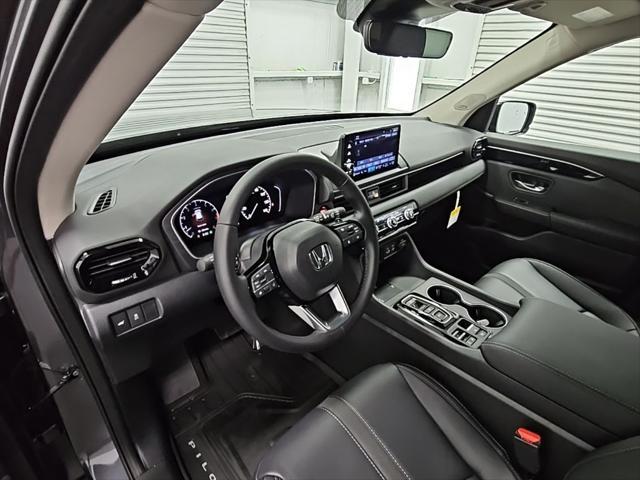 new 2025 Honda Pilot car, priced at $50,850