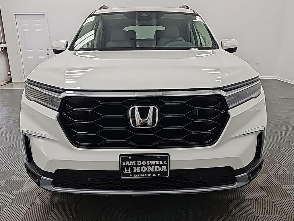 new 2025 Honda Pilot car, priced at $48,000
