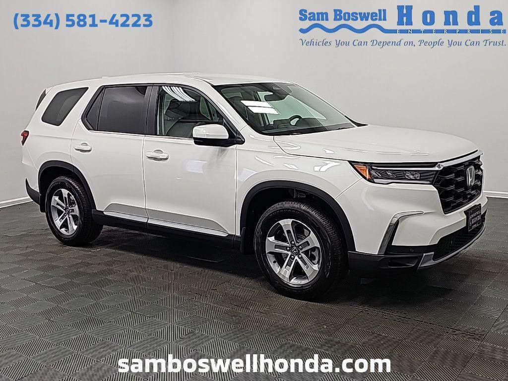 new 2025 Honda Pilot car, priced at $46,180