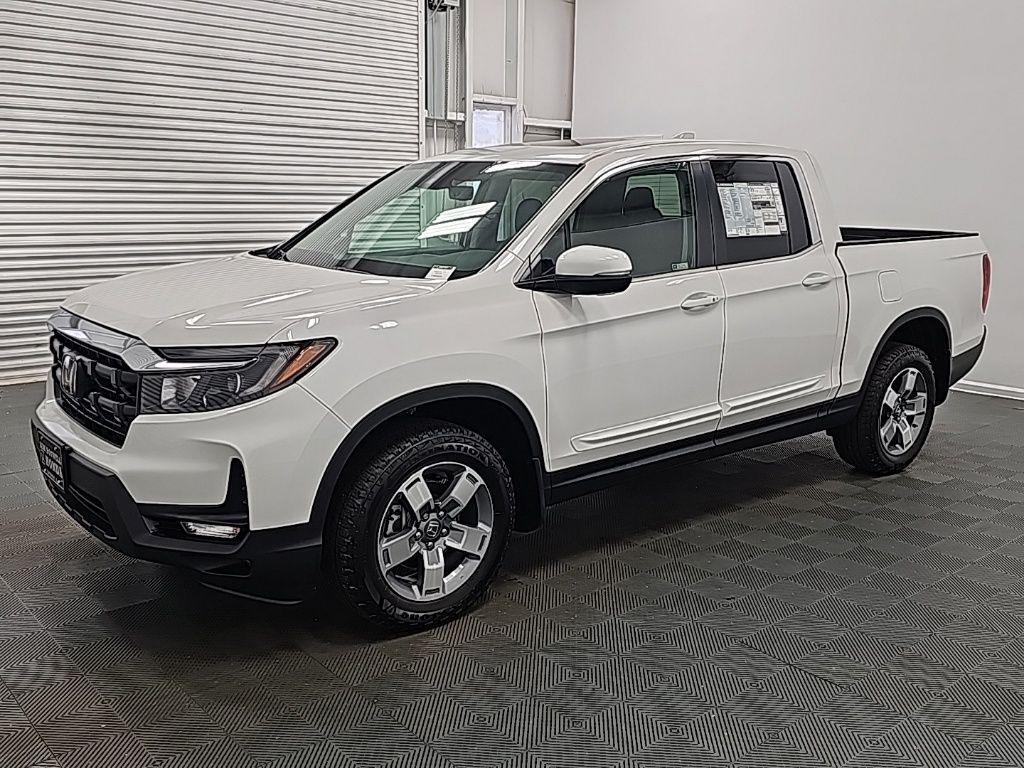 new 2025 Honda Ridgeline car, priced at $43,578