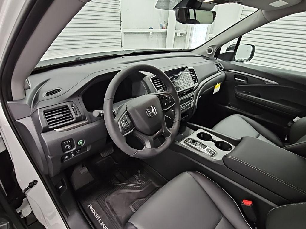 new 2025 Honda Ridgeline car, priced at $43,578