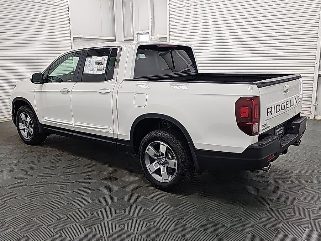new 2025 Honda Ridgeline car, priced at $43,578
